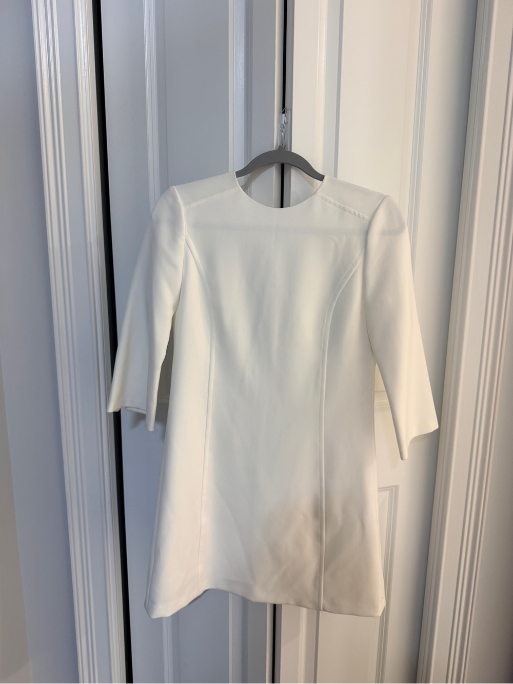 Alice + Olivia Cream Mini Dress with Three-Quarter Sleeves